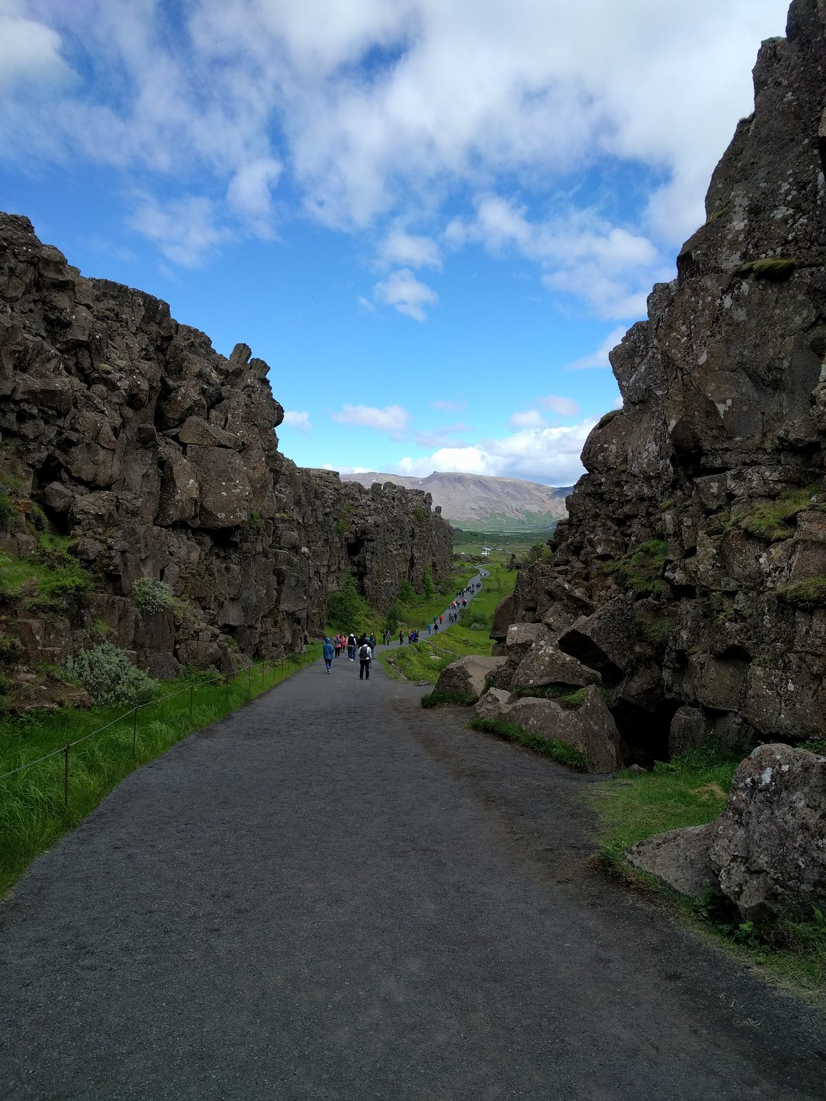 Walking the rift trail at Thingvellir