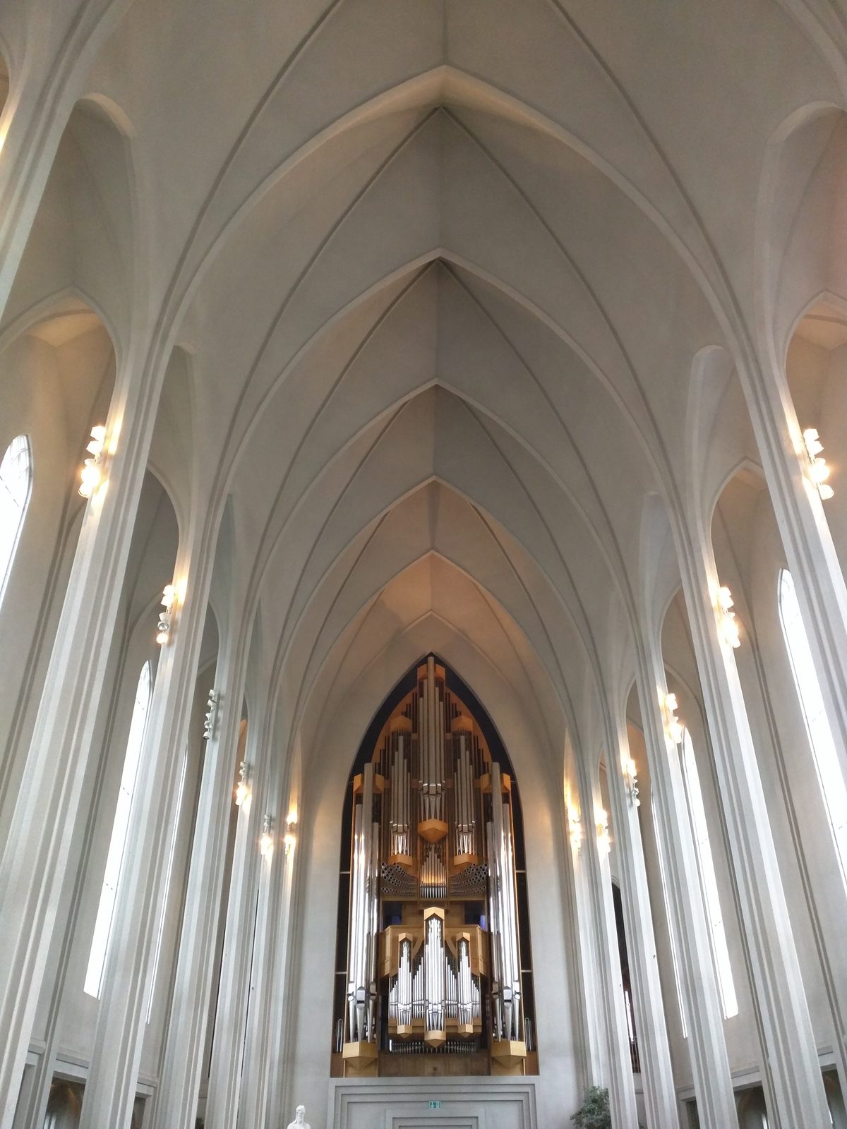 The organ loft and arches inside Hallgrímskirkja
