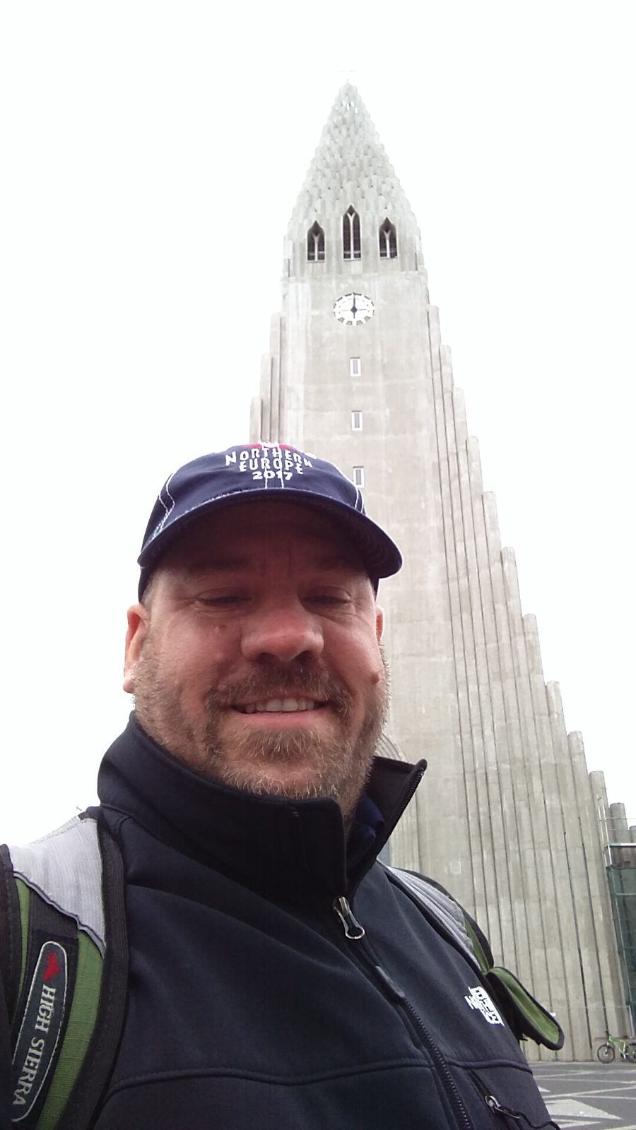 Me in front of Hallgrímskirkja