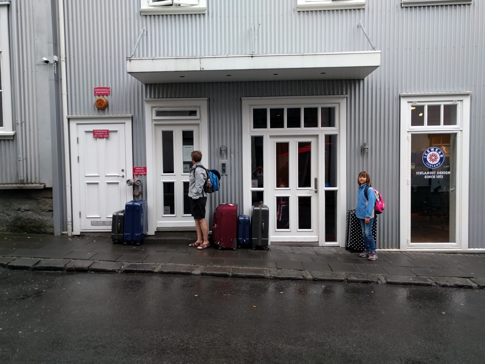 Bags out on the curb for the airport ride