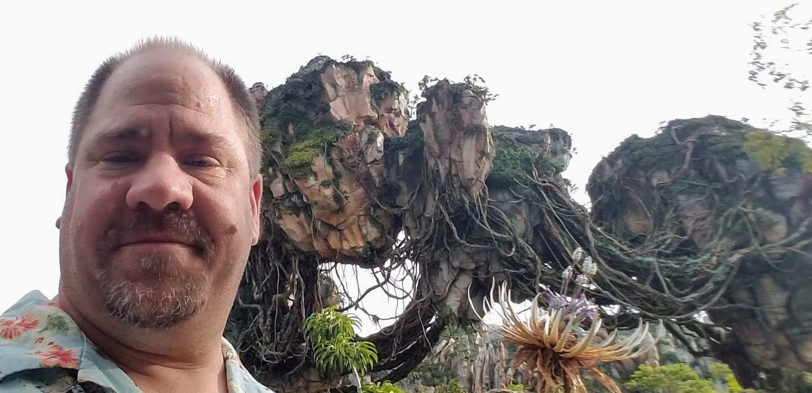 Selfie with the floating mountains of Pandora