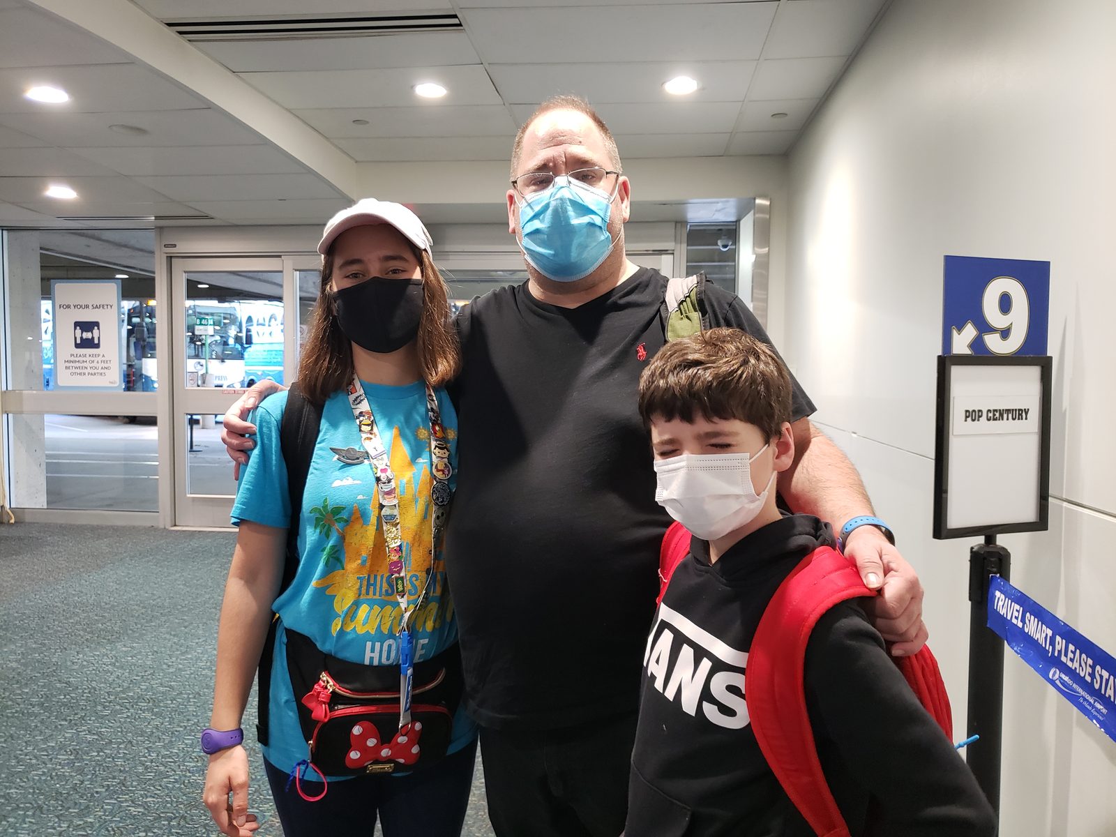 Lisa, Thomas and me at the Pop Century check-in