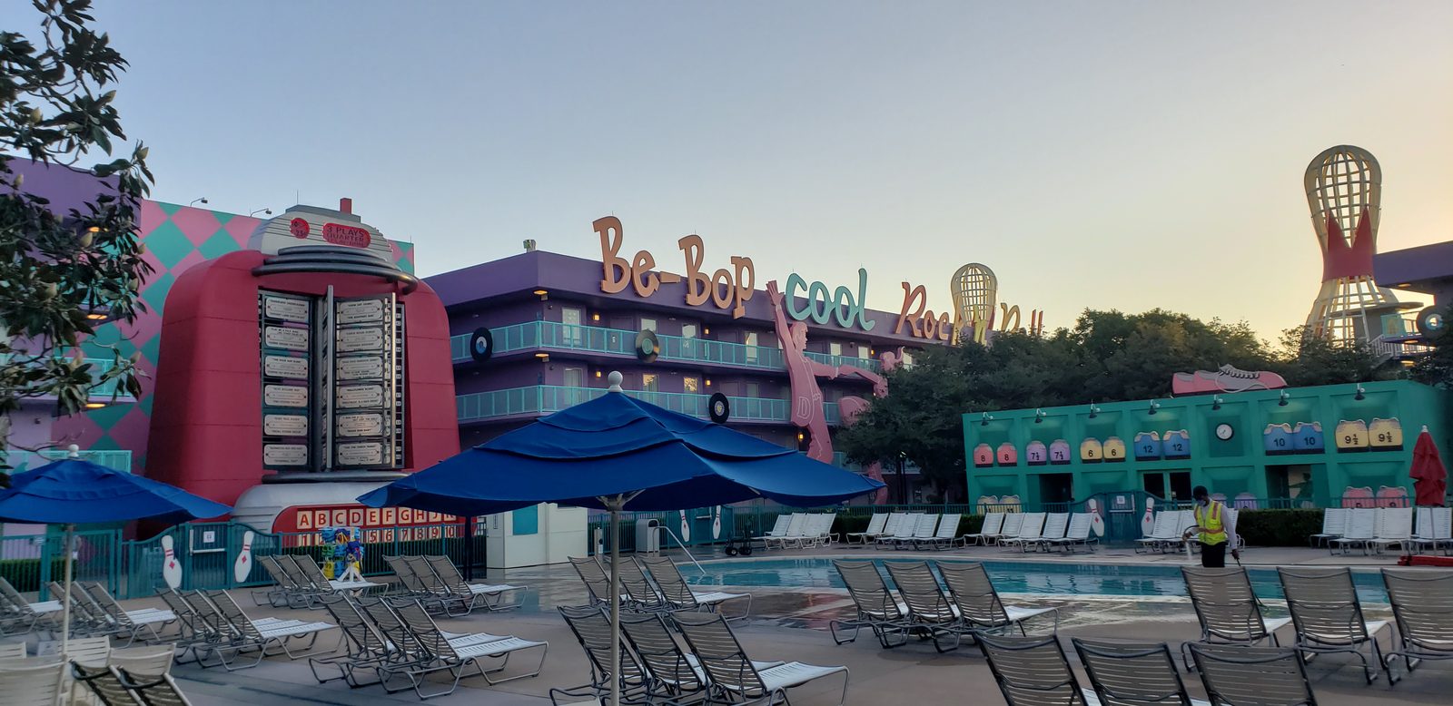 Walt Disney World: Epcot's Flower and Garden, and SeaWorld