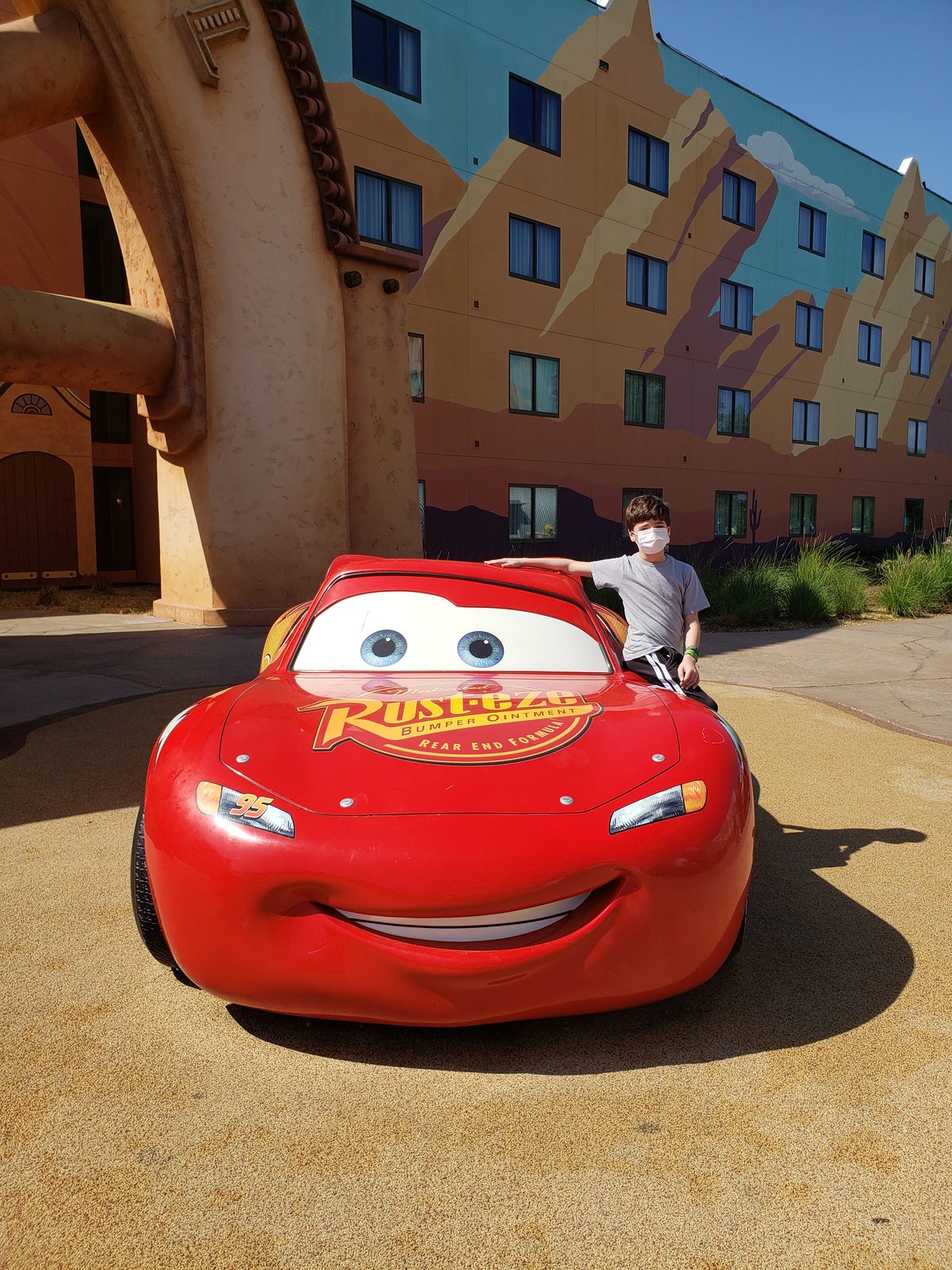 Thomas next to Lightning McQueen