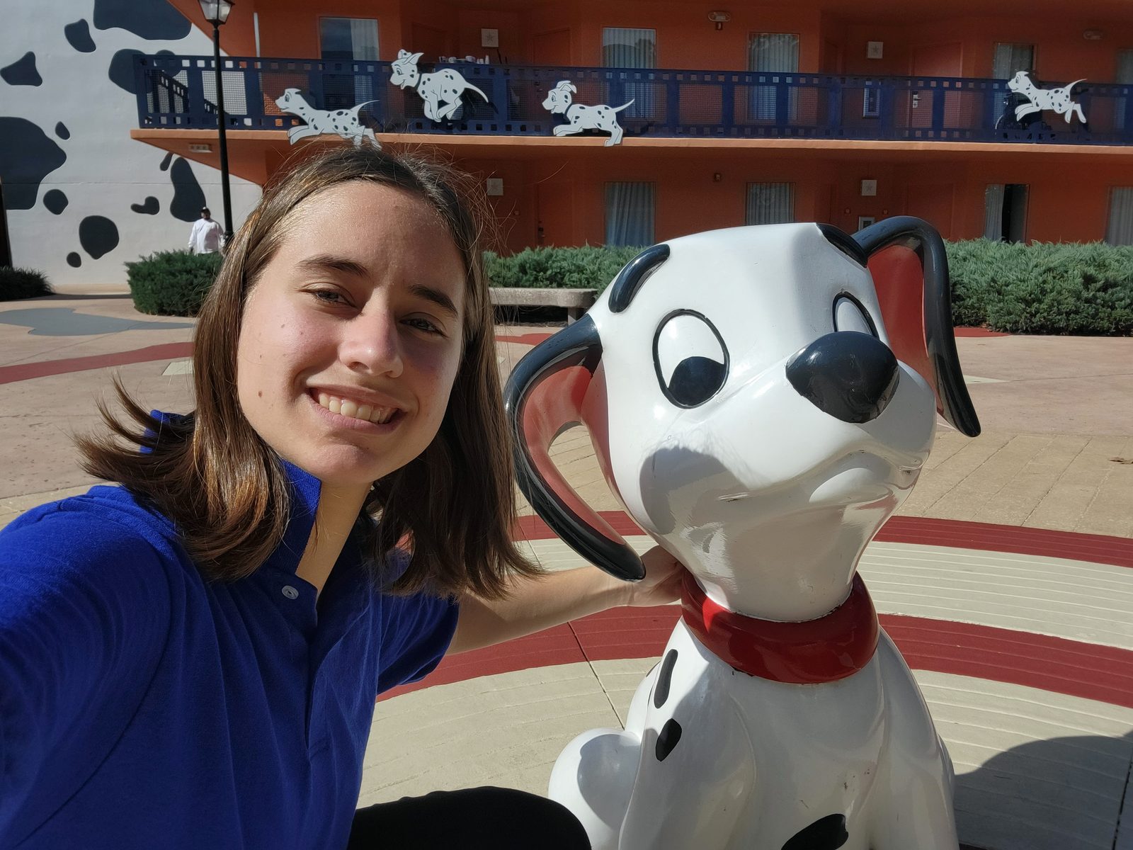Lisa's selfie with the giant Dalmatian statue