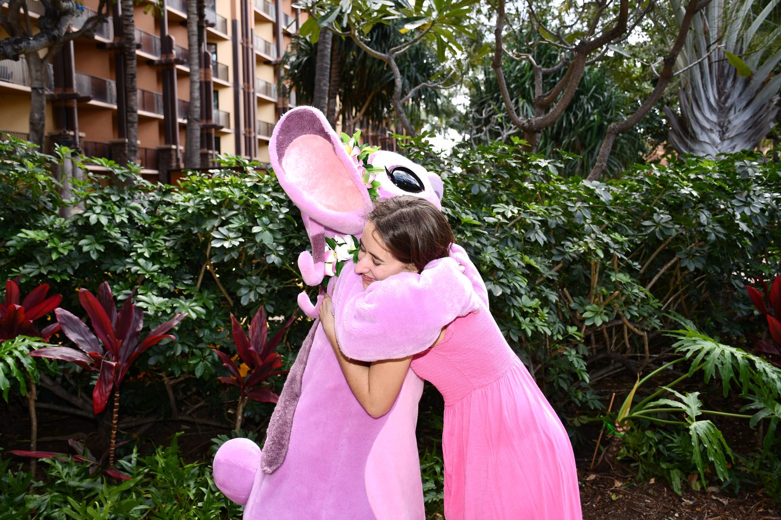 Angel and Lisa hugging at Aulani