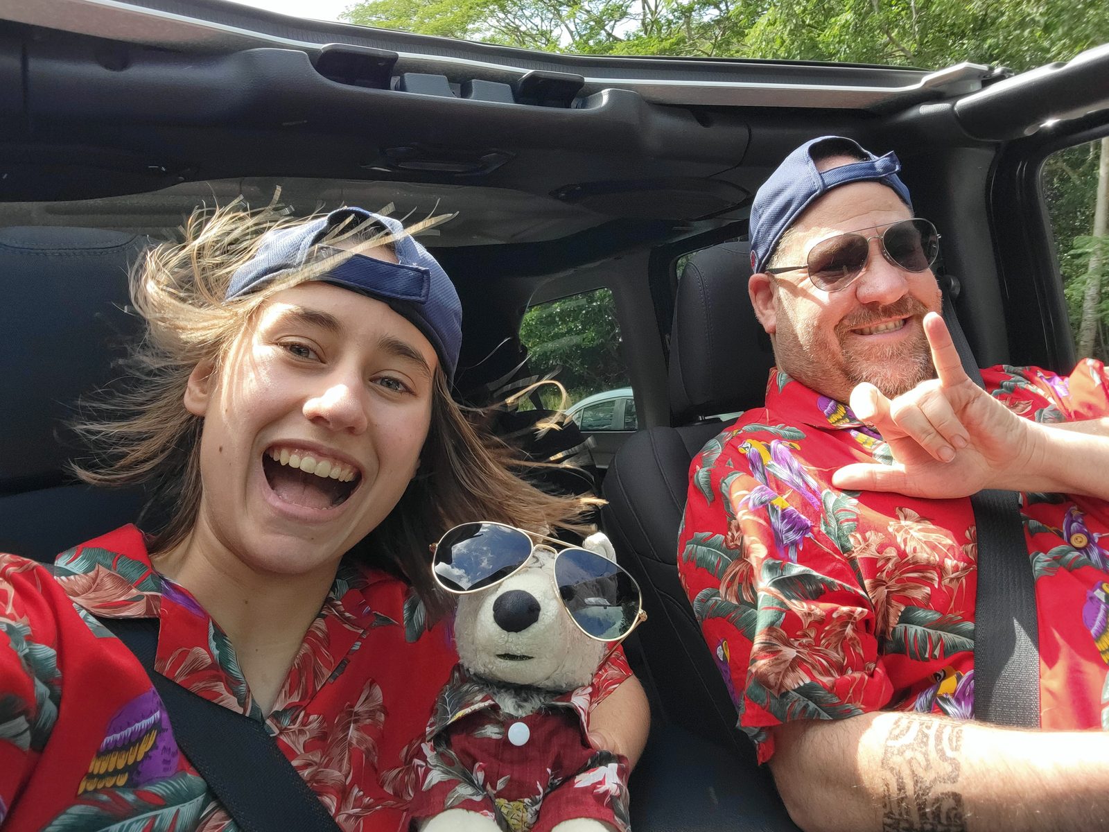 Lisa, Bob and I head to Kualoa in the Jeep
