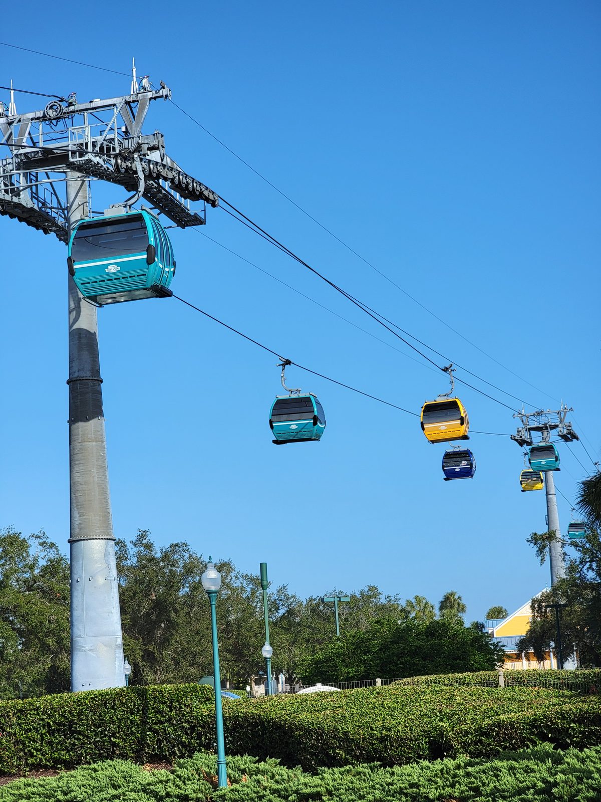 Skyliner gondolas on the cable