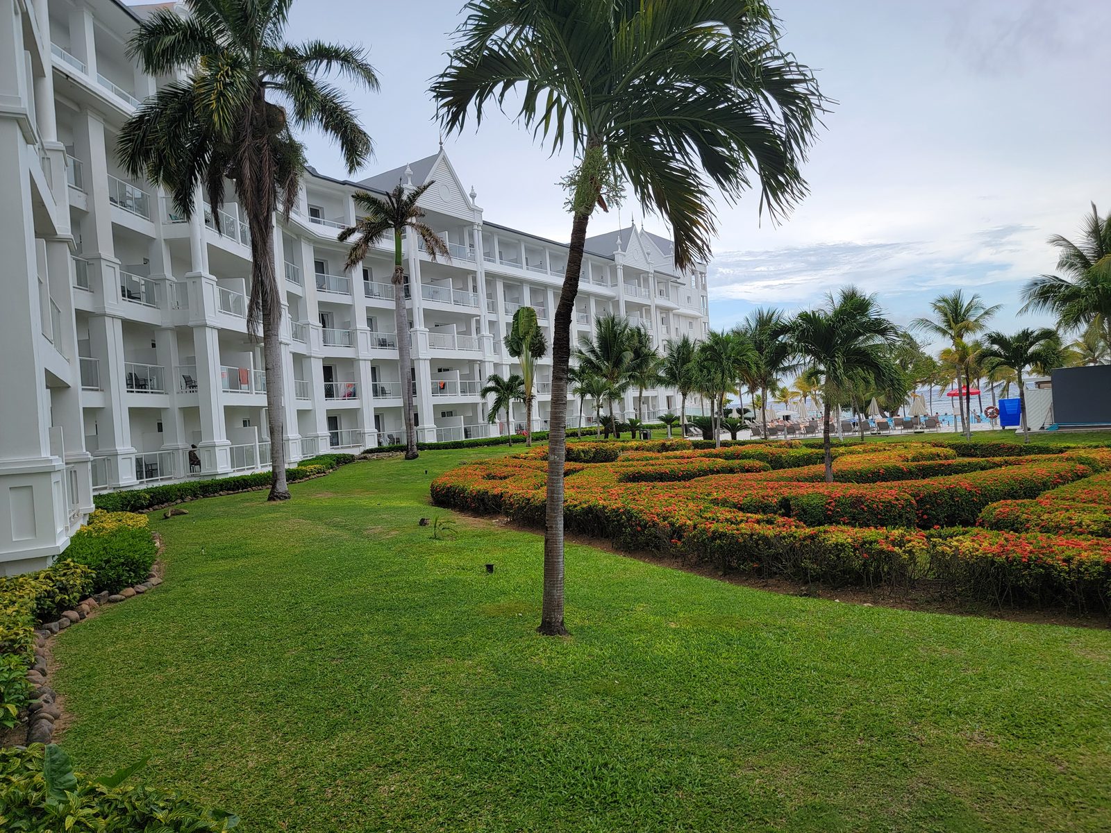 The grounds at the Riu in Ocho Rios