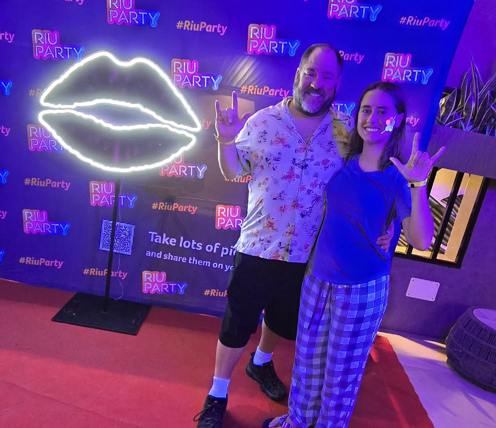 Lisa and Michael at the RiuParty photo wall