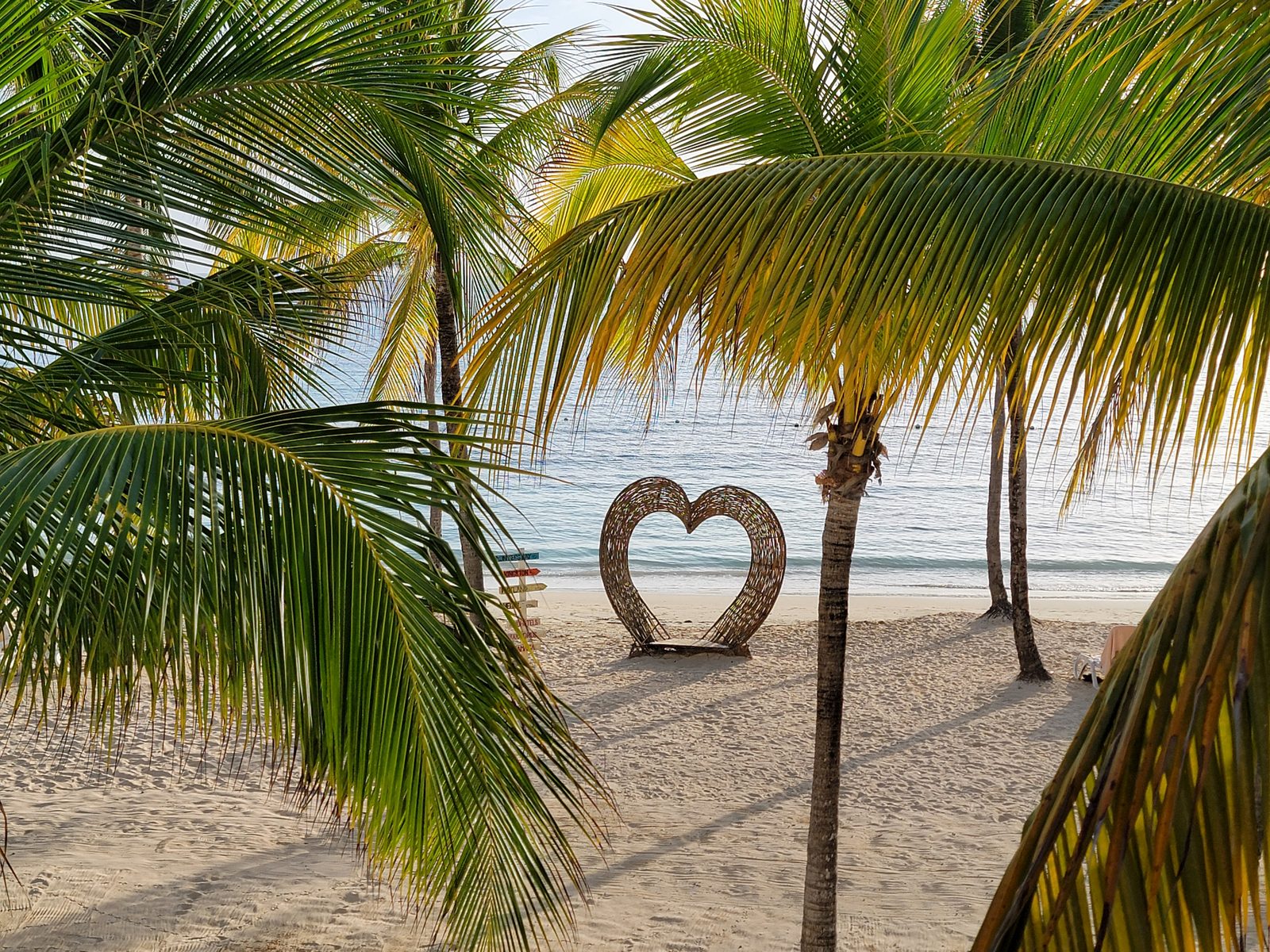 The heart on the beach, our last morning at the Riu