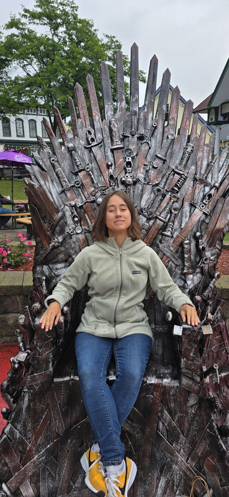 Lisa on the throne back in town