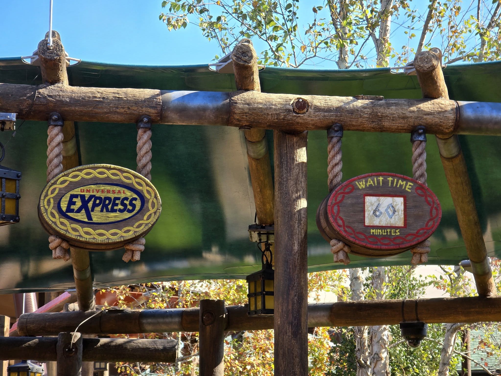 The Express entrance beside a 60-minute wait at Epic Universe