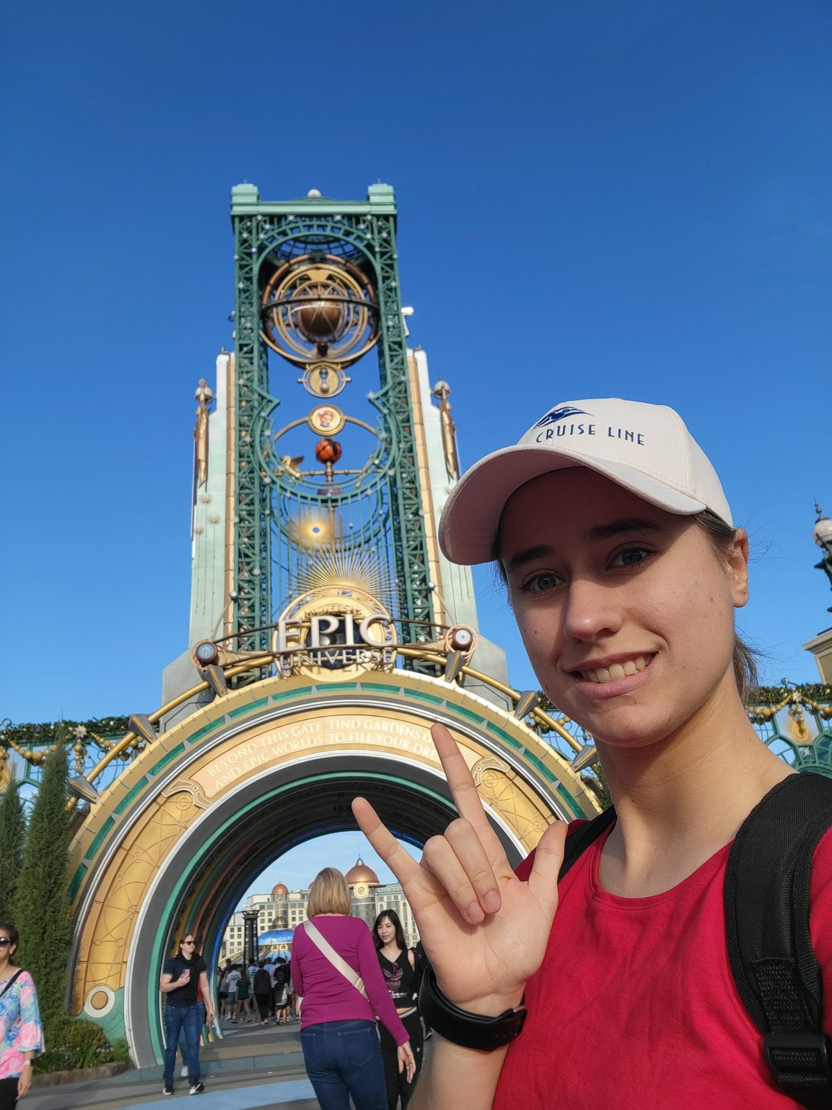 Lisa at the park entrance