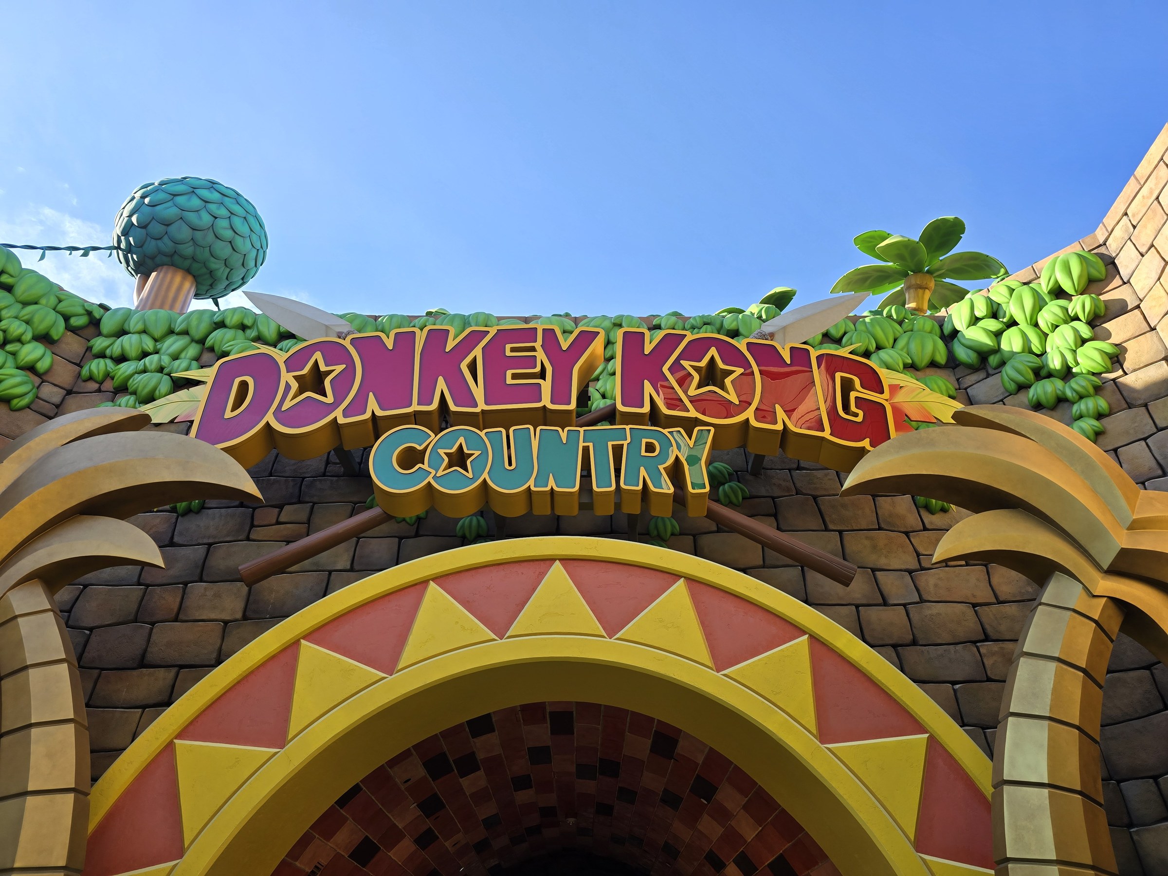The gate to Donkey Kong Country