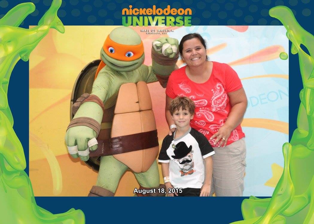 Kathy and Thomas meet Michelangelo at Nickelodeon Universe