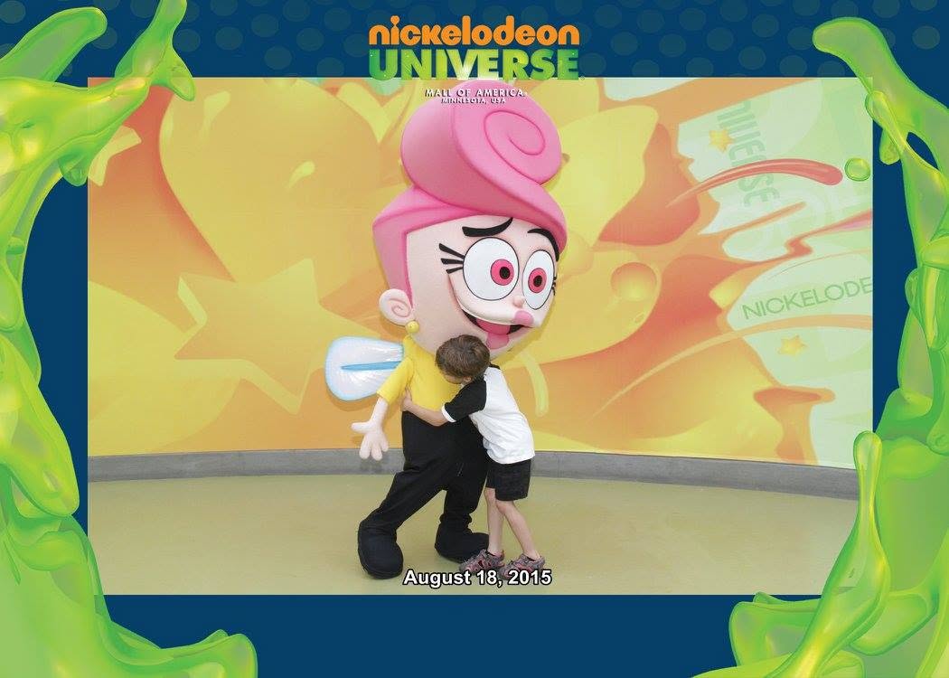 Thomas hugging Wanda at Nickelodeon Universe