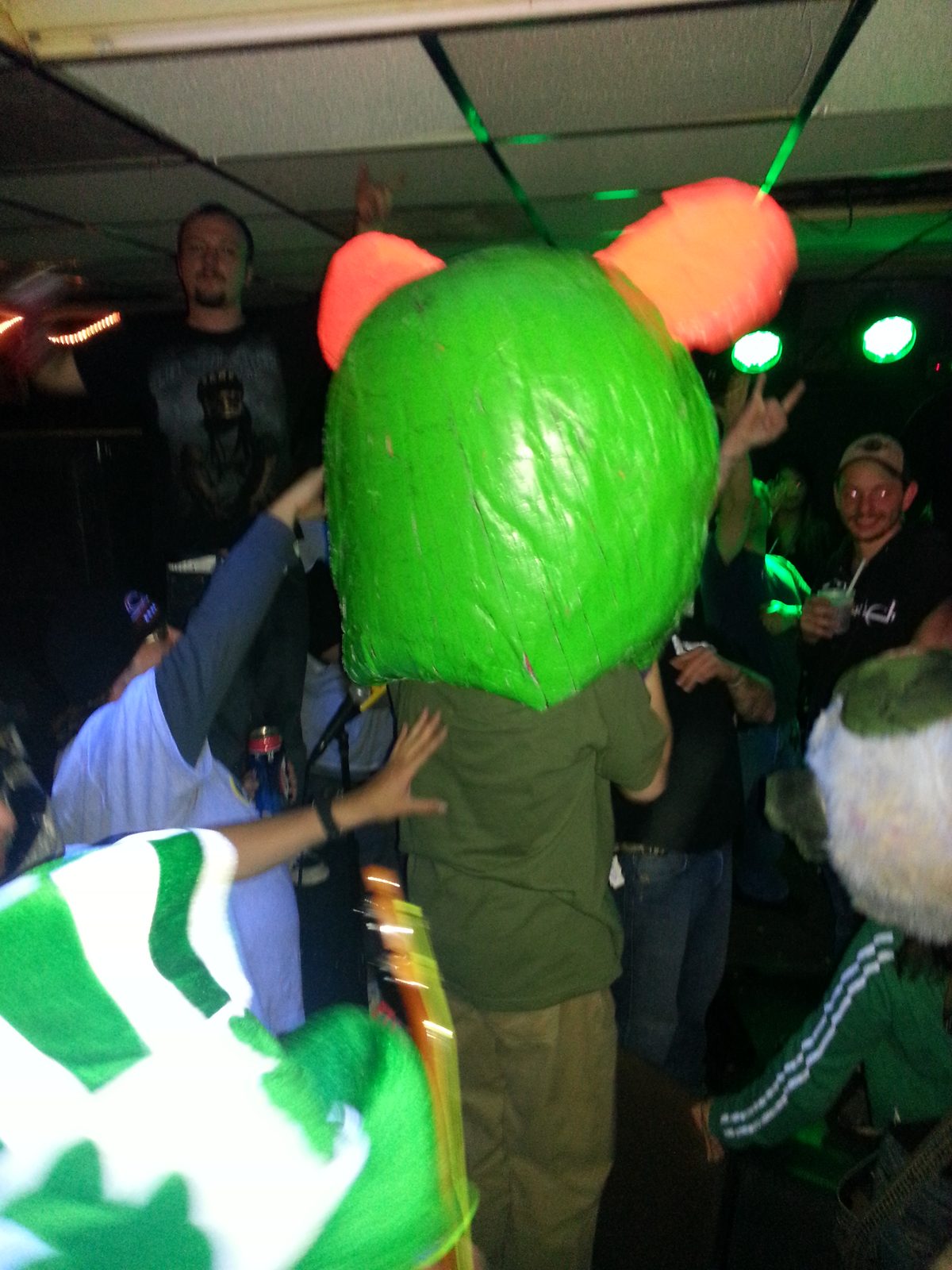 Green Jelly's giant head towering over the crowd