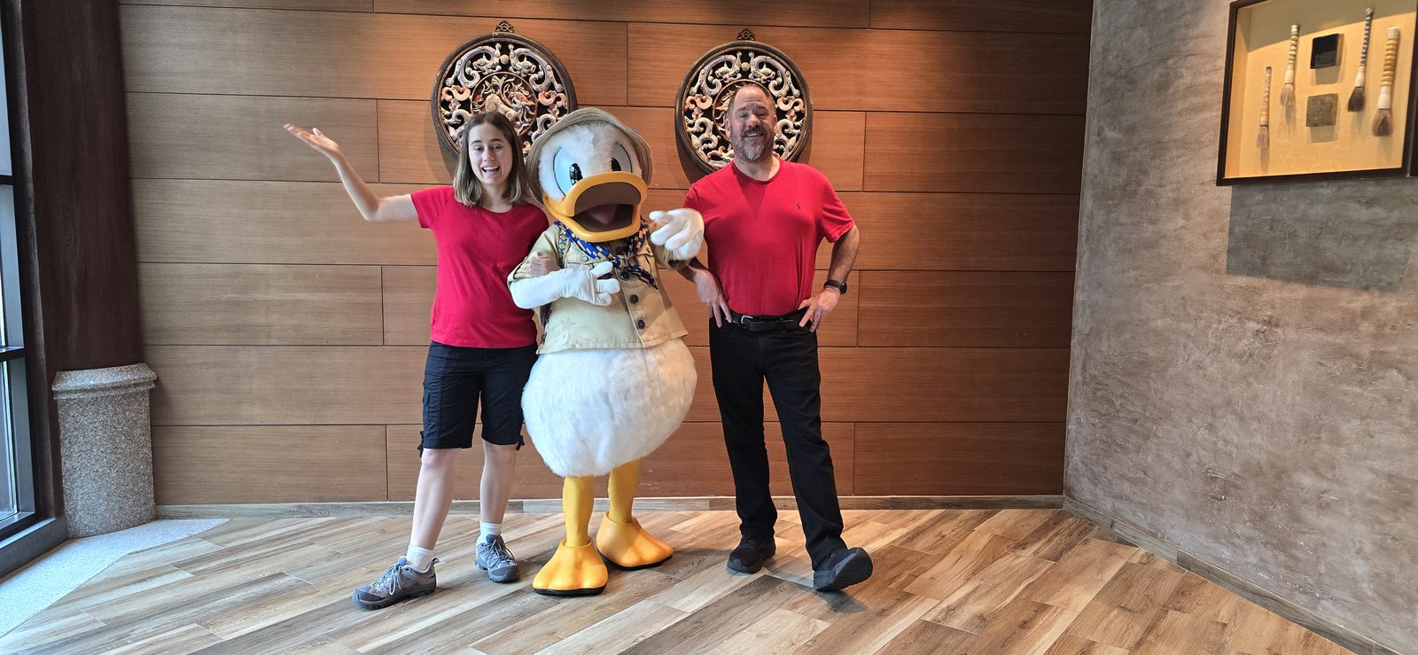Donald Duck meets Lisa and Michael