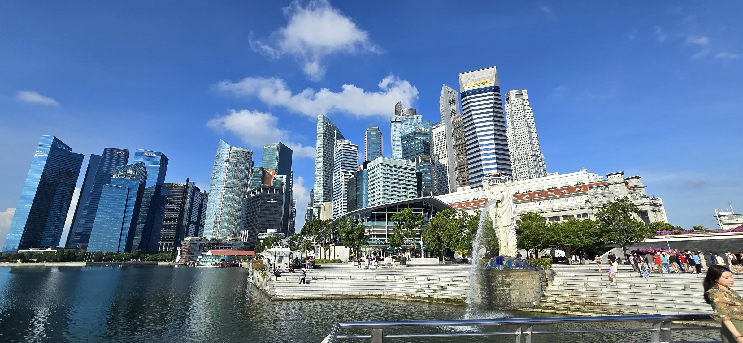 Singapore's skyline from Merlion Park