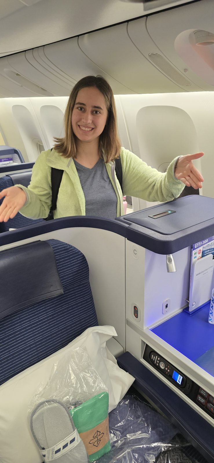 Lisa explores the business class cabin
