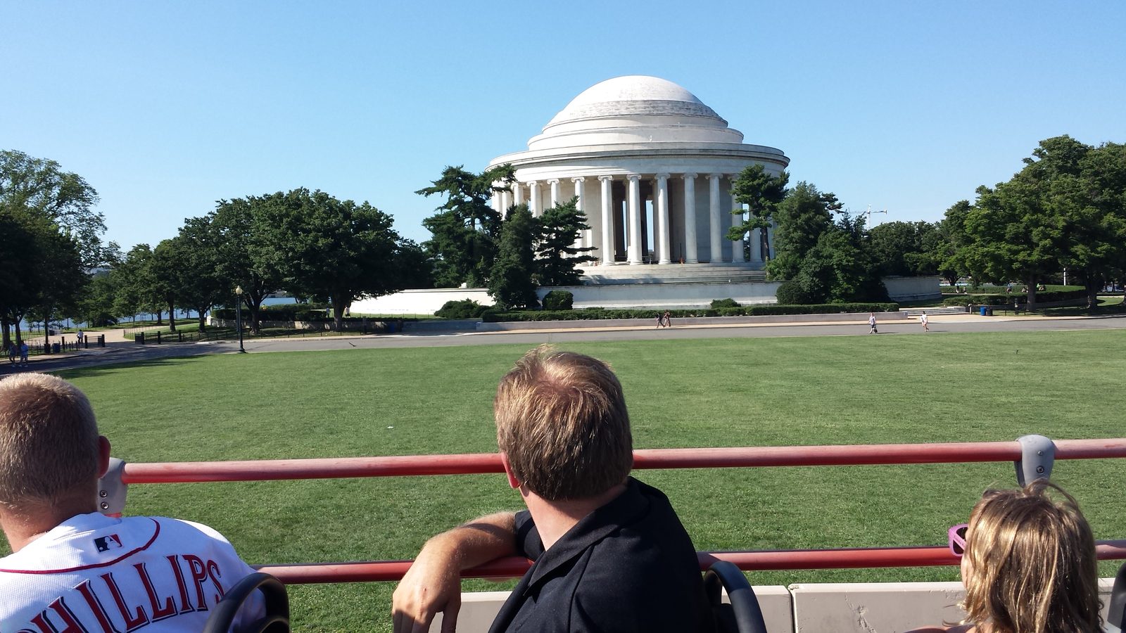 The Jefferson Memorial from the tour bus