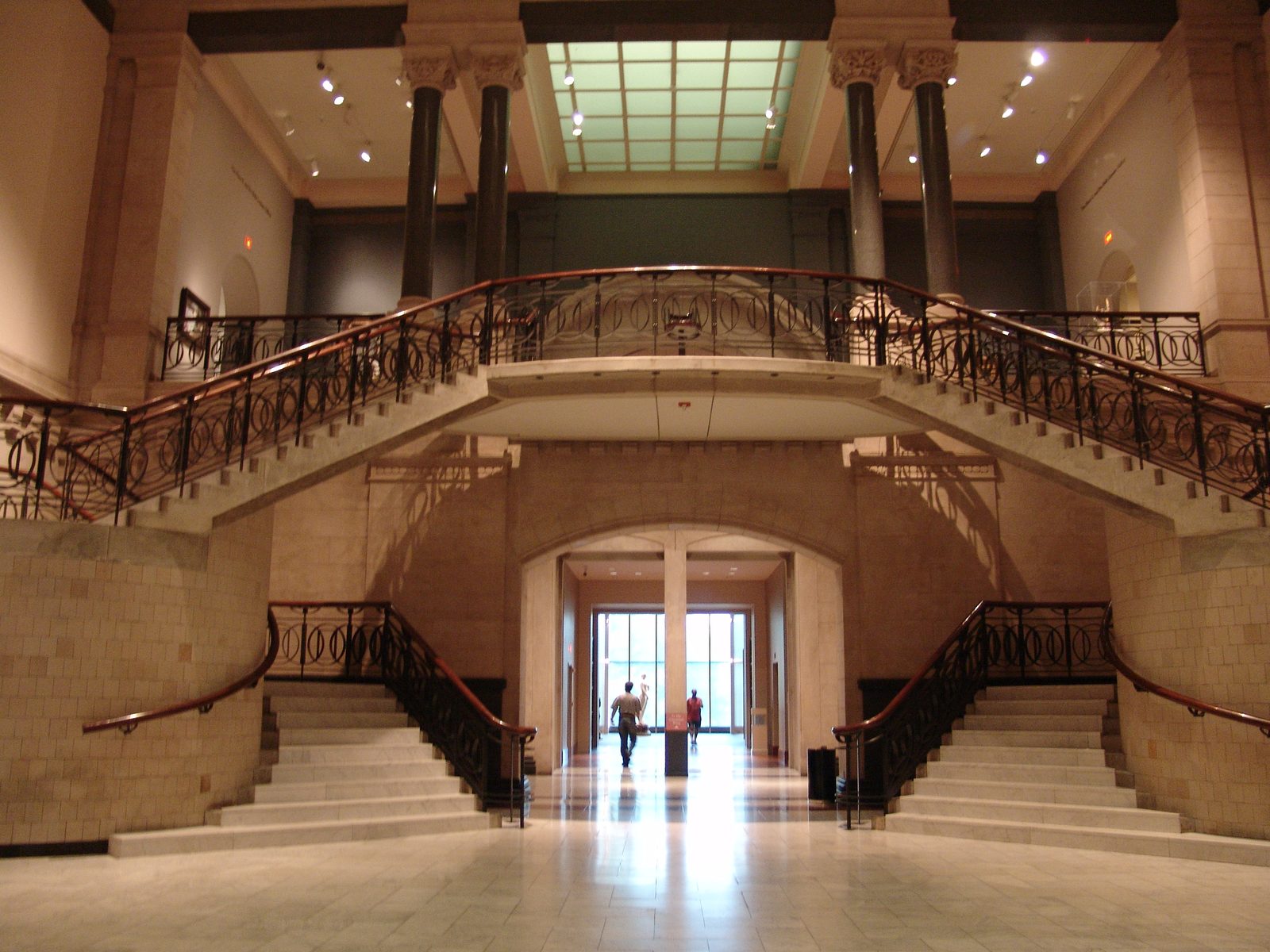 The grand staircase at the Cincinnati Art Museum