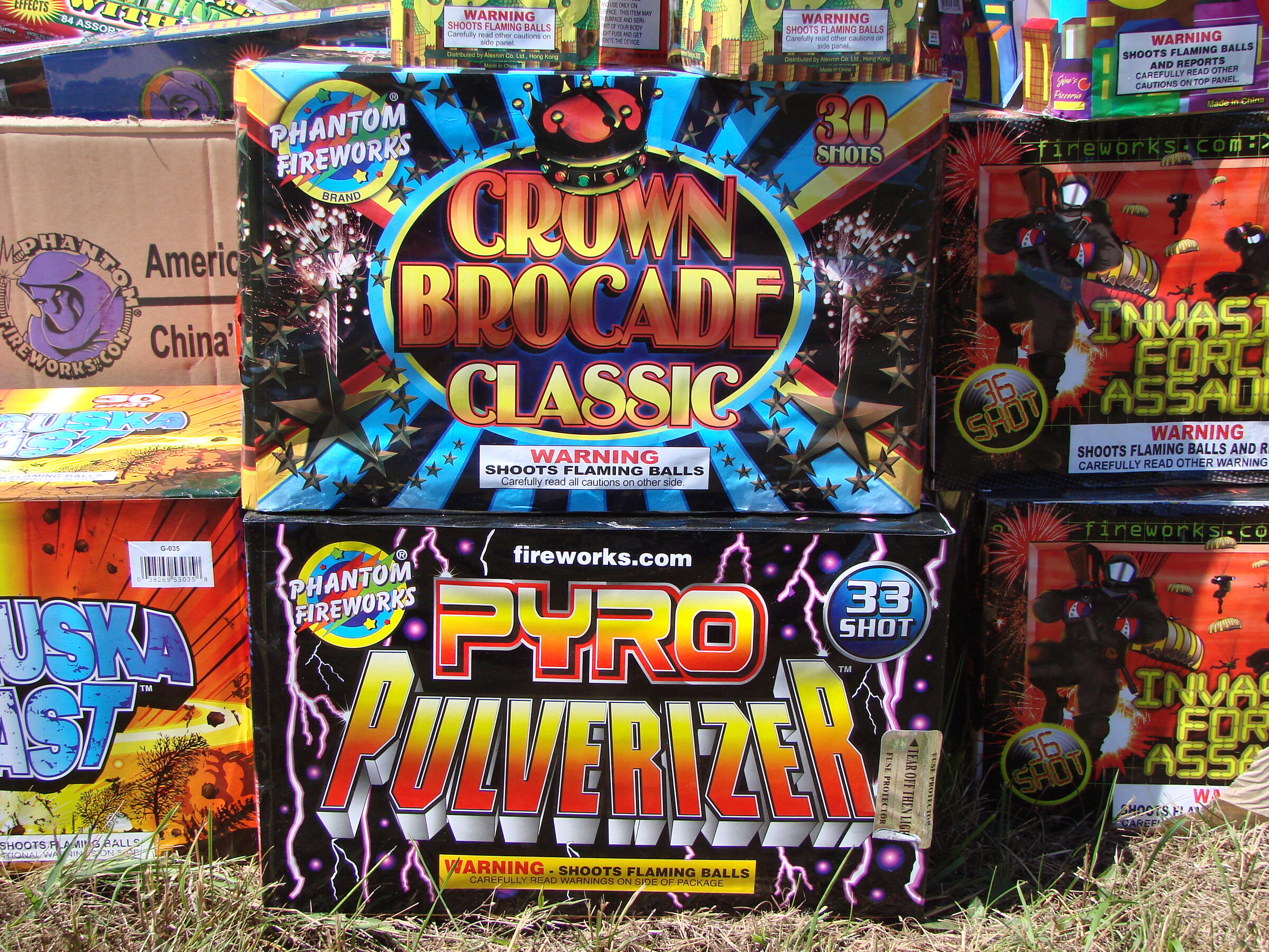 Crown Brocade Classic and Pyro Pulverizer, two of the cakes